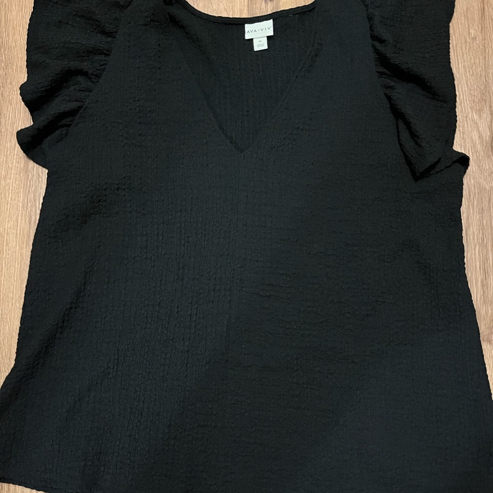 Ava & Viv Black Textured Blouse with Ruffled Sleeves